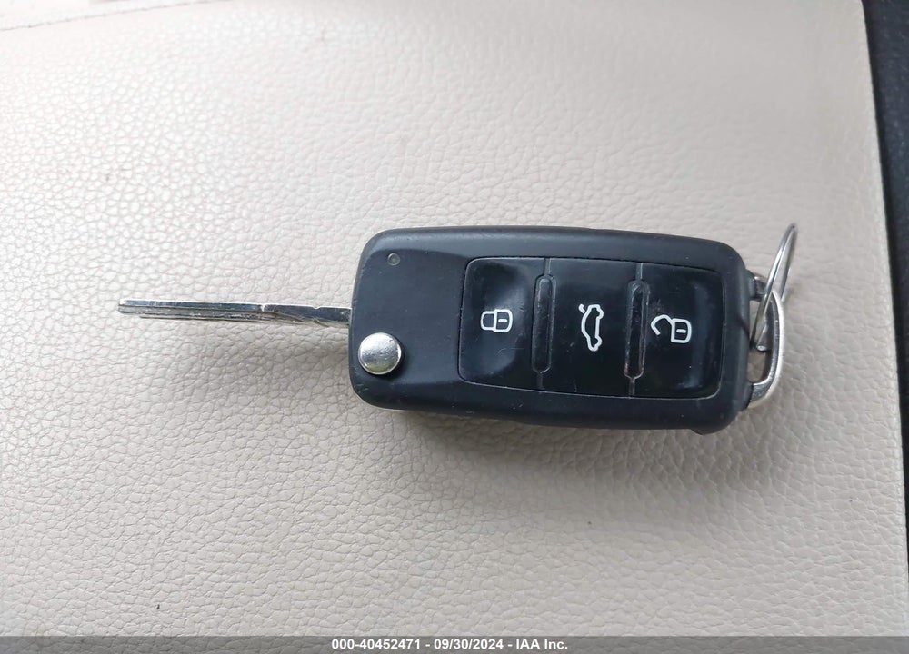 2014 VOLKSWAGEN JETTA 1.8T SE VIN: 3VWD17AJ8EM202617