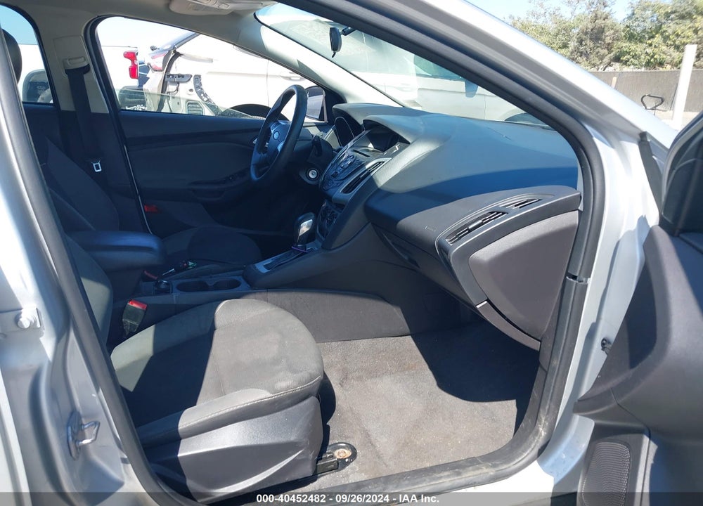 2014 FORD FOCUS SE VIN: 1FADP3K28EL322278