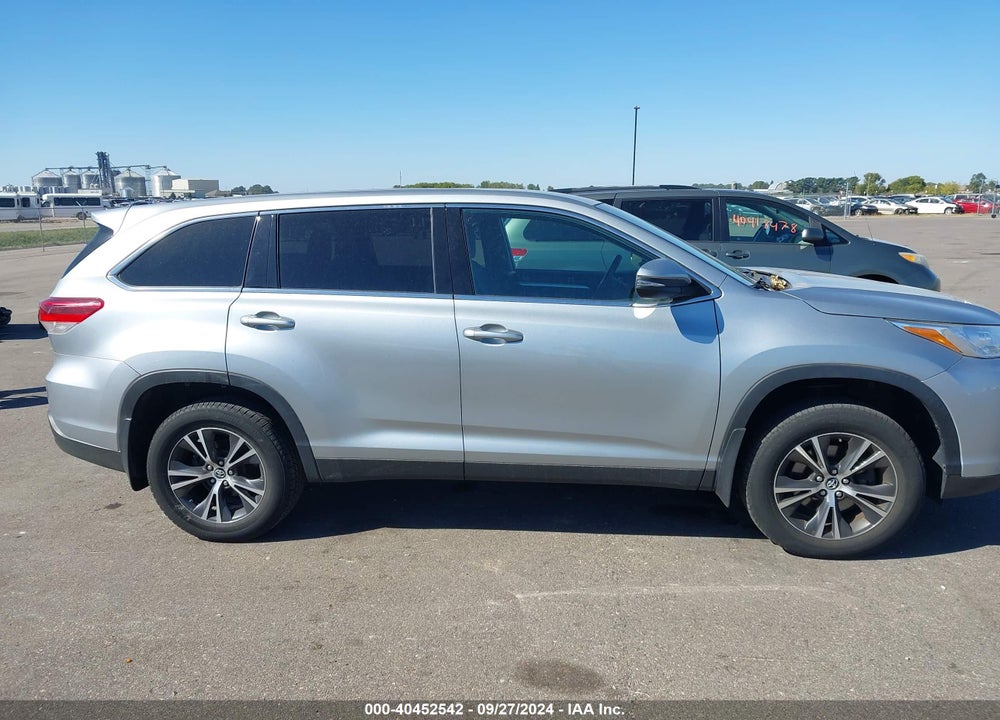 2019 TOYOTA HIGHLANDER LE VIN: 5TDBZRFH5KS984892