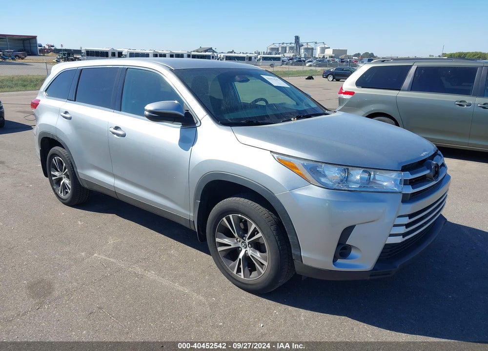 2019 TOYOTA HIGHLANDER LE VIN: 5TDBZRFH5KS984892