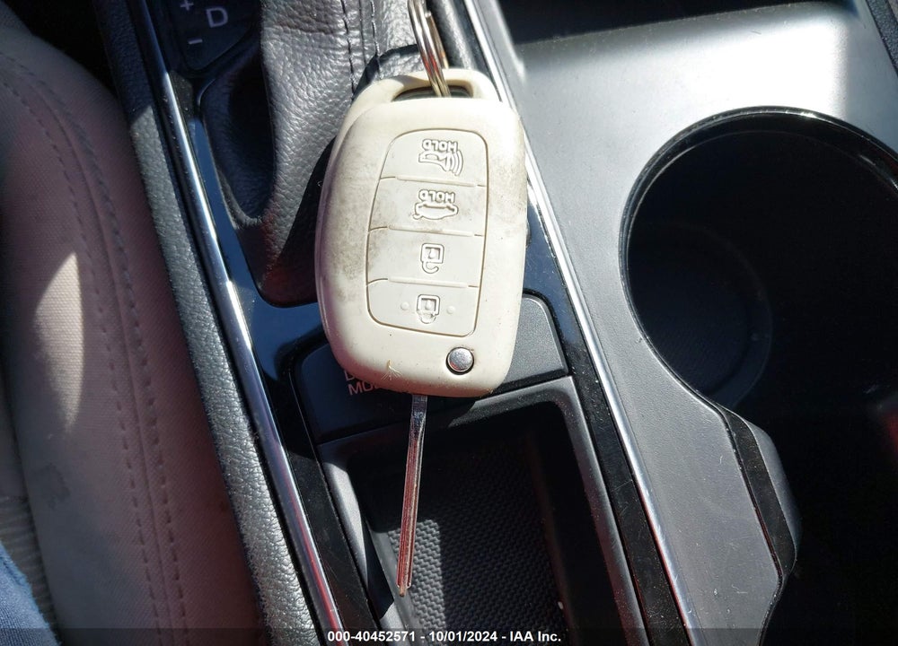 2016 HYUNDAI SONATA SE VIN: 5NPE24AF6GH407828