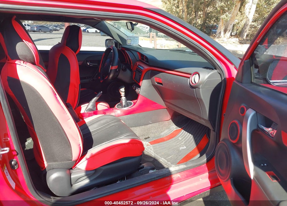2016 SCION TC VIN: JTKJF5C71GJ015709