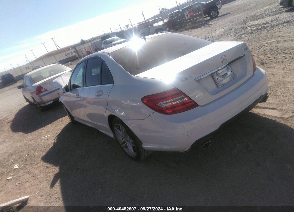 2012 MERCEDES-BENZ C 300 LUXURY 4MATIC/SPORT 4MATIC VIN: WDDGF8BB9CR233682