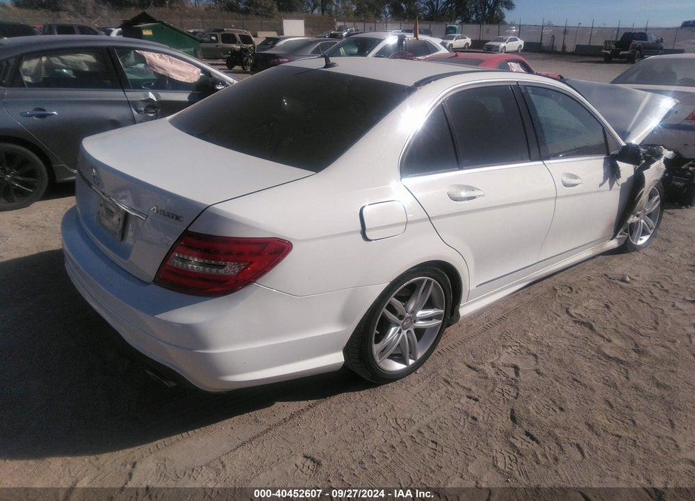 2012 MERCEDES-BENZ C 300 LUXURY 4MATIC/SPORT 4MATIC VIN: WDDGF8BB9CR233682