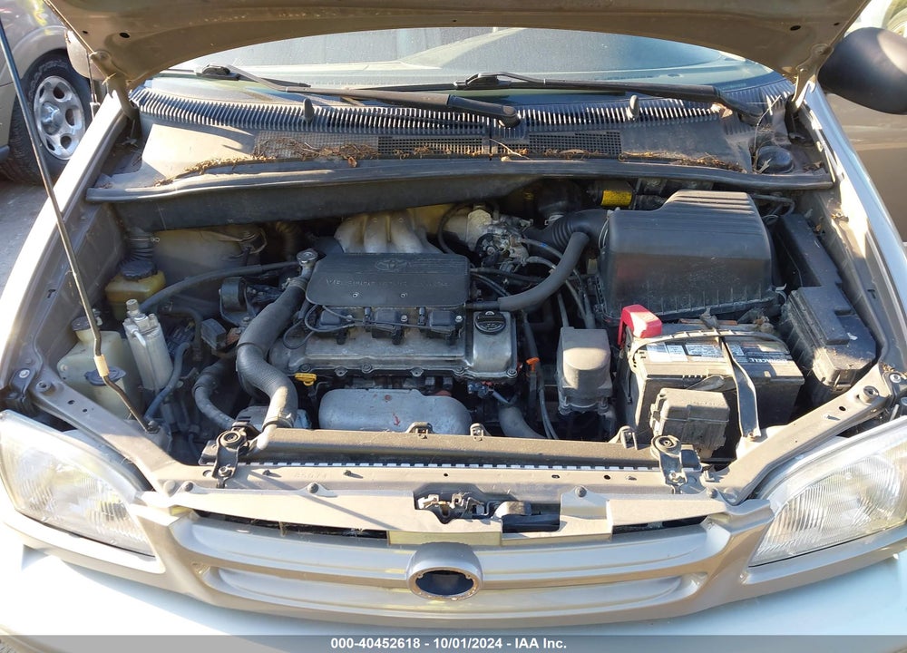 1998 TOYOTA SIENNA LE/XLE VIN: 4T3ZF13C7WU025015