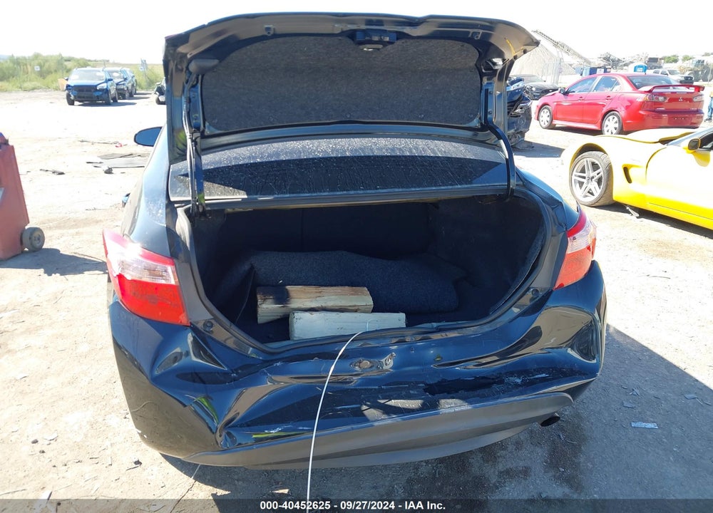 2017 TOYOTA COROLLA LE VIN: 5YFBURHE7HP682880