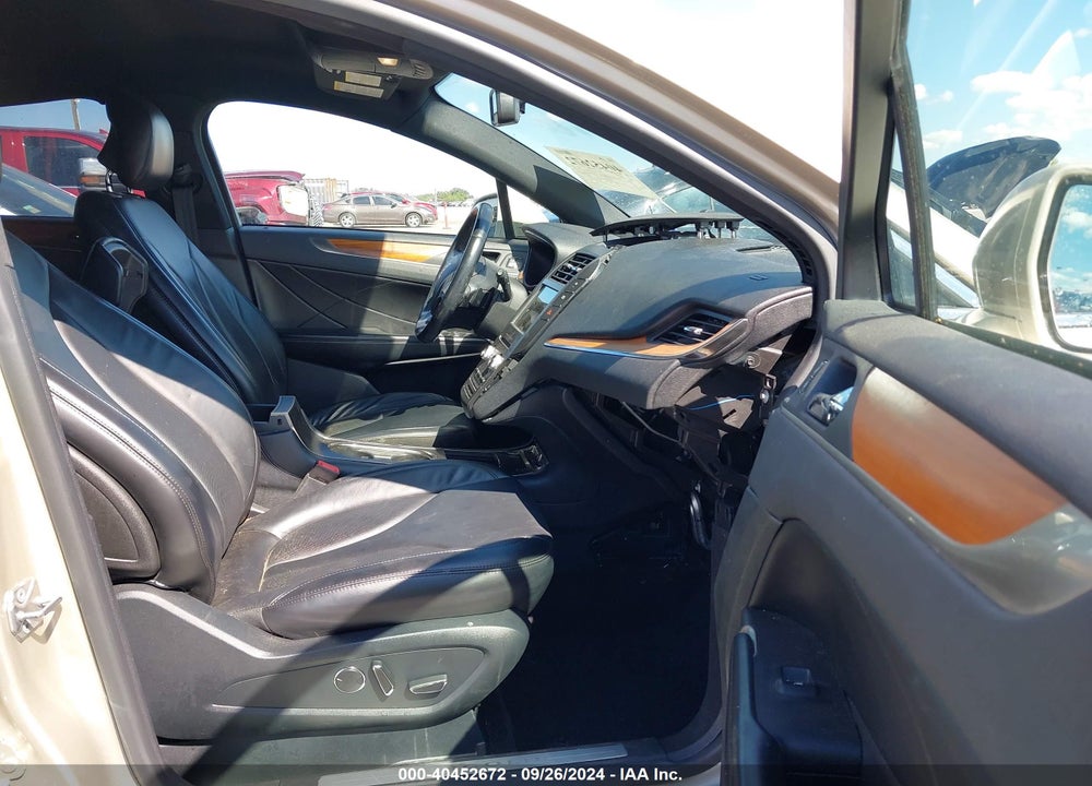 2017 LINCOLN MKC SELECT VIN: 5LMCJ2C97HUL50030