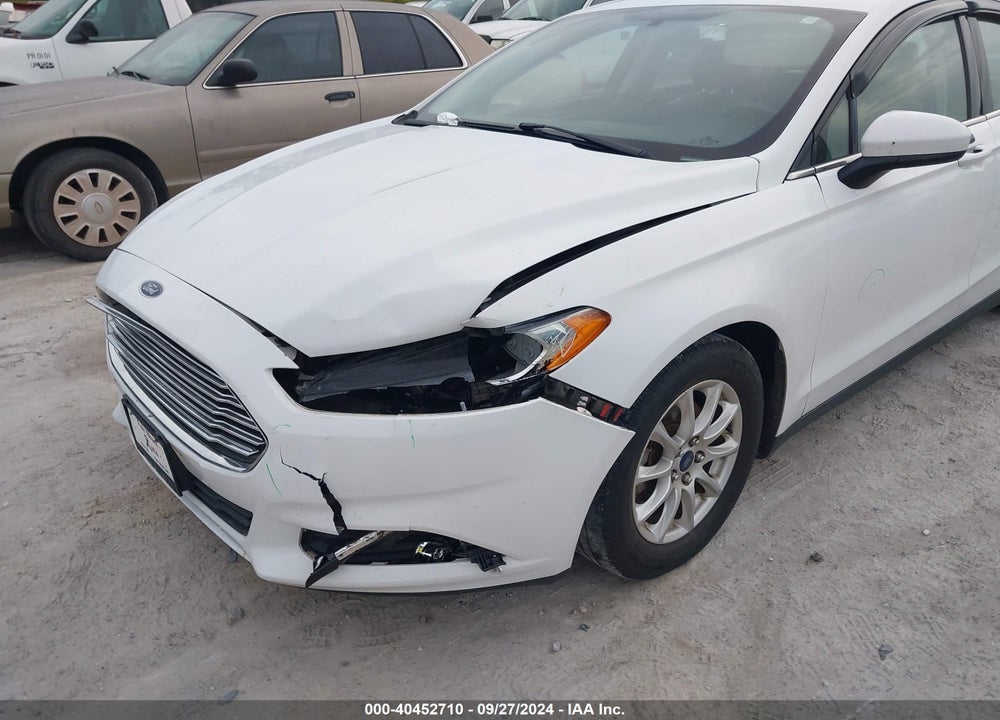 2015 FORD FUSION S VIN: 3FA6P0G72FR189547