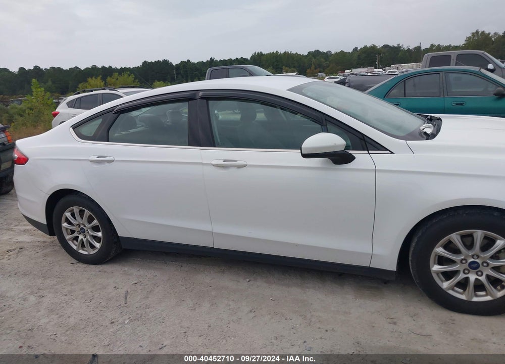 2015 FORD FUSION S VIN: 3FA6P0G72FR189547