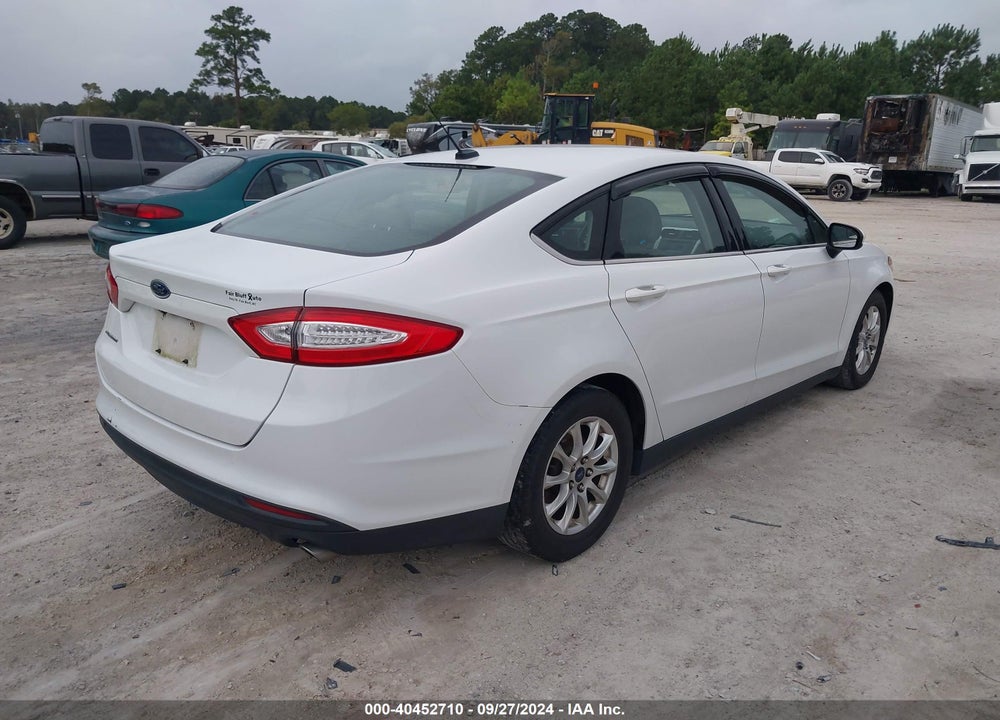 2015 FORD FUSION S VIN: 3FA6P0G72FR189547