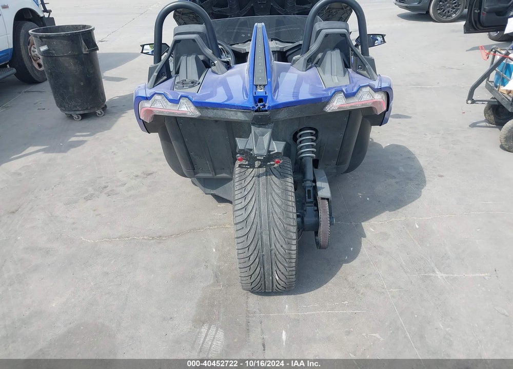 2022 POLARIS SLINGSHOT SL VIN: 57XAAPHDXN8148125