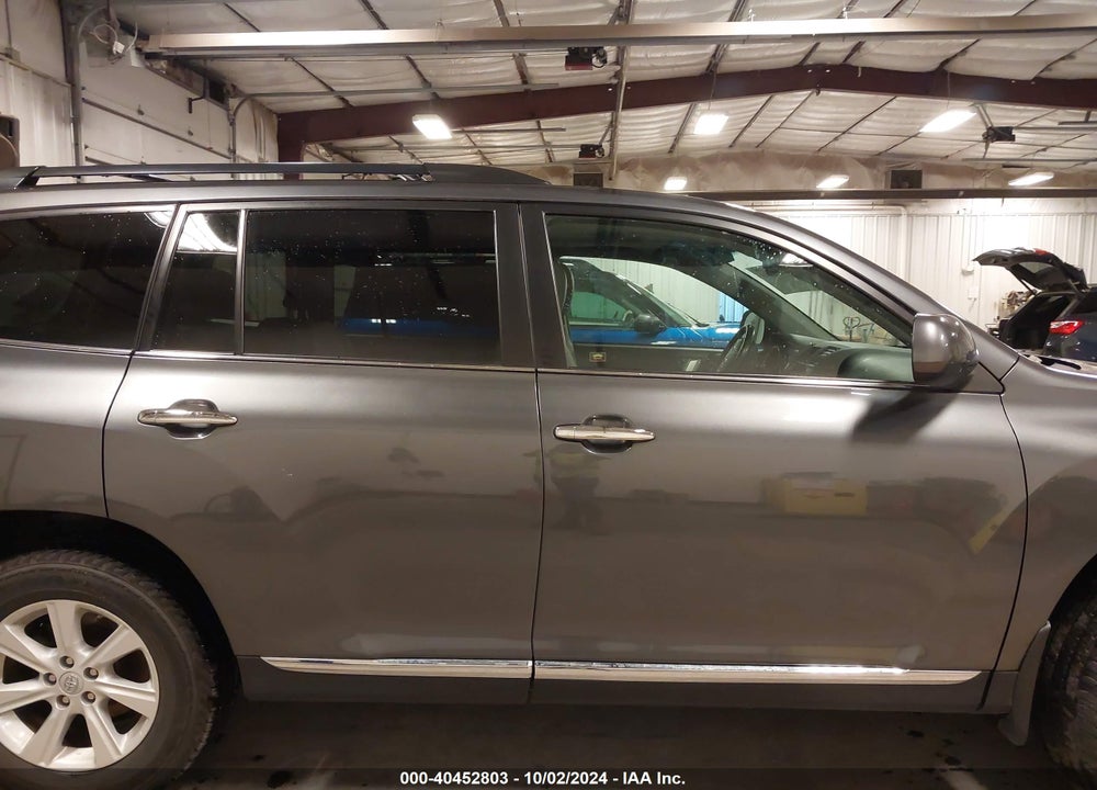 2013 TOYOTA HIGHLANDER SE V6 VIN: 5TDBK3EH9DS266882
