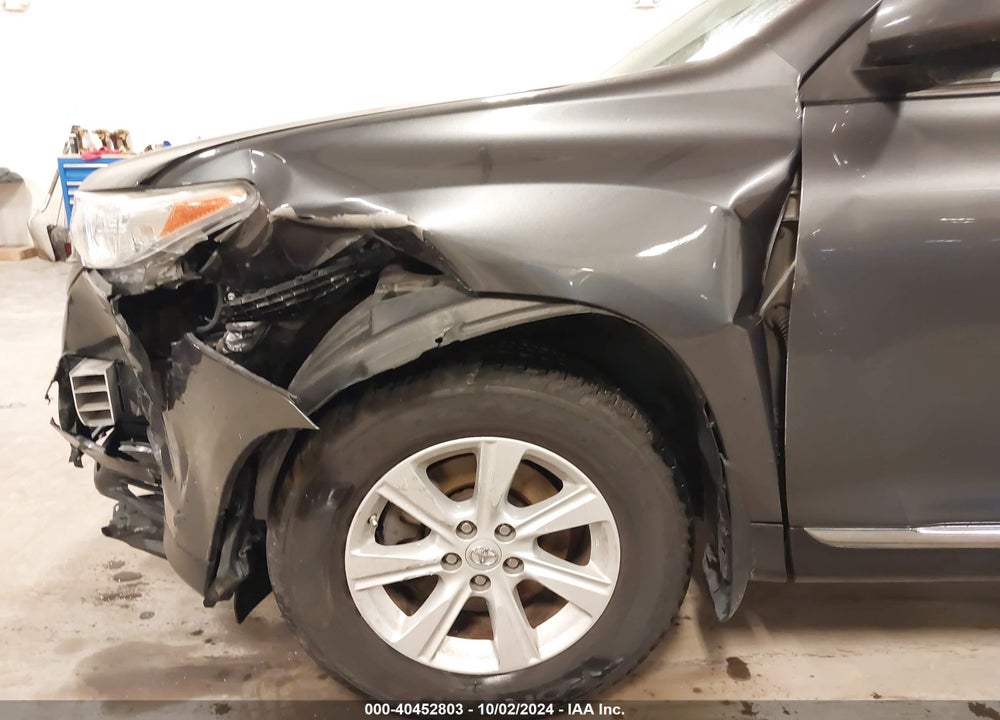2013 TOYOTA HIGHLANDER SE V6 VIN: 5TDBK3EH9DS266882