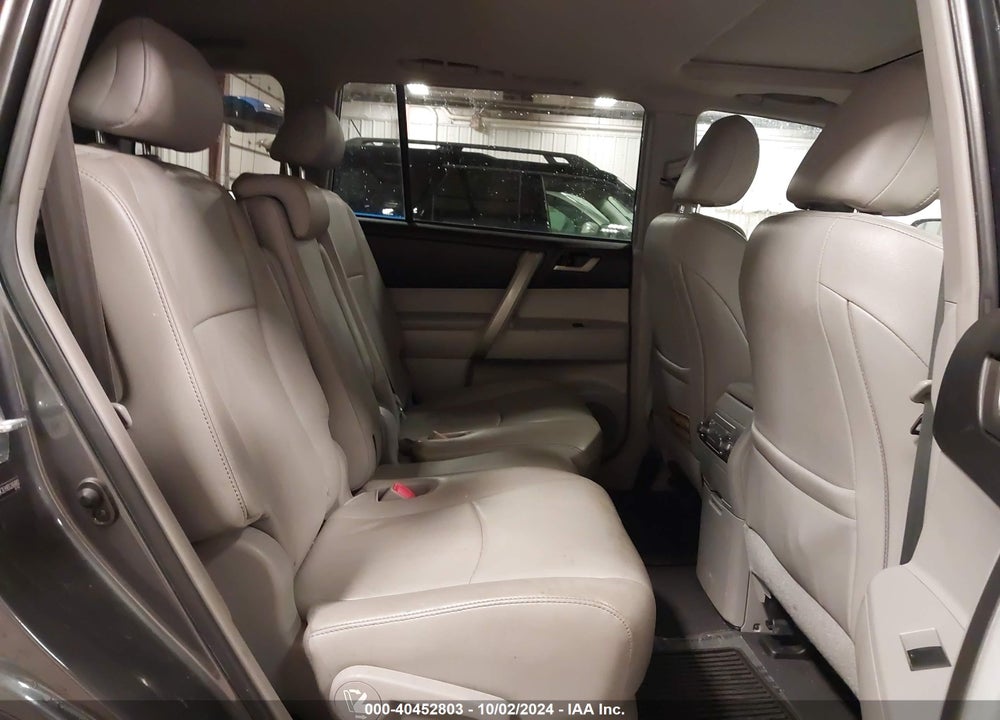 2013 TOYOTA HIGHLANDER SE V6 VIN: 5TDBK3EH9DS266882