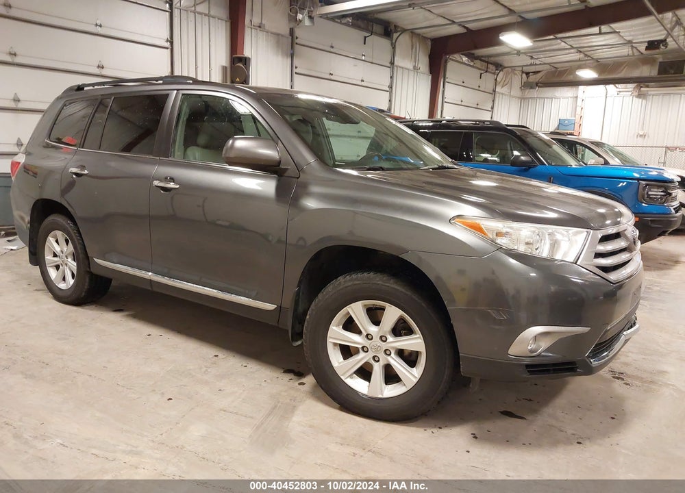 2013 TOYOTA HIGHLANDER SE V6 VIN: 5TDBK3EH9DS266882