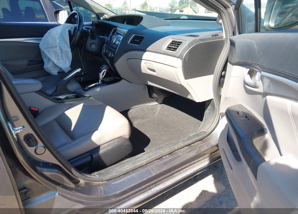 2013 HONDA CIVIC HYBRID VIN: 19XFB4F35DE202441