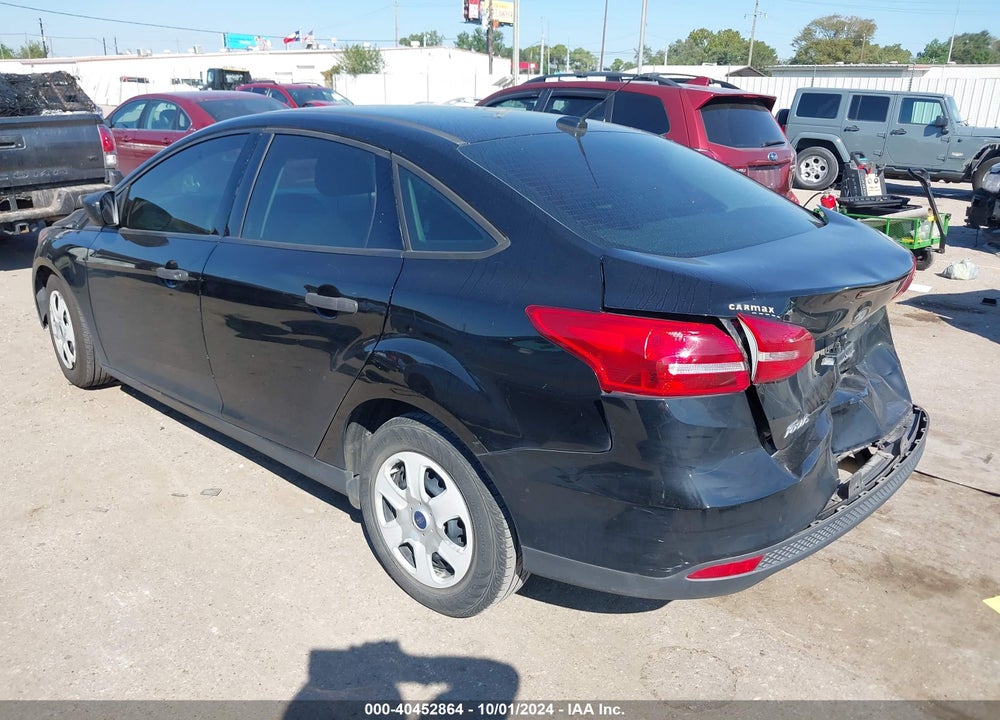 2018 FORD FOCUS S VIN: 1FADP3E22JL302596