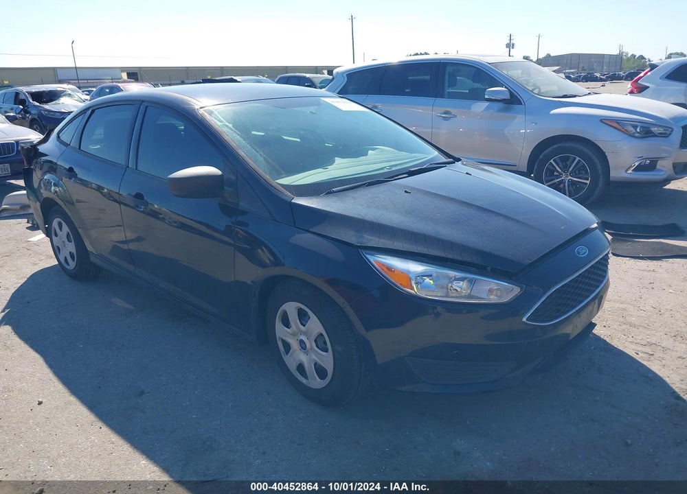 2018 FORD FOCUS S VIN: 1FADP3E22JL302596
