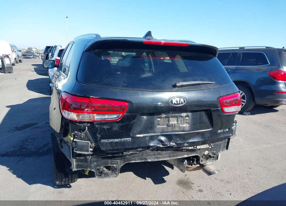 2016 KIA SORENTO 3.3L SX VIN: 5XYPK4A51GG155929