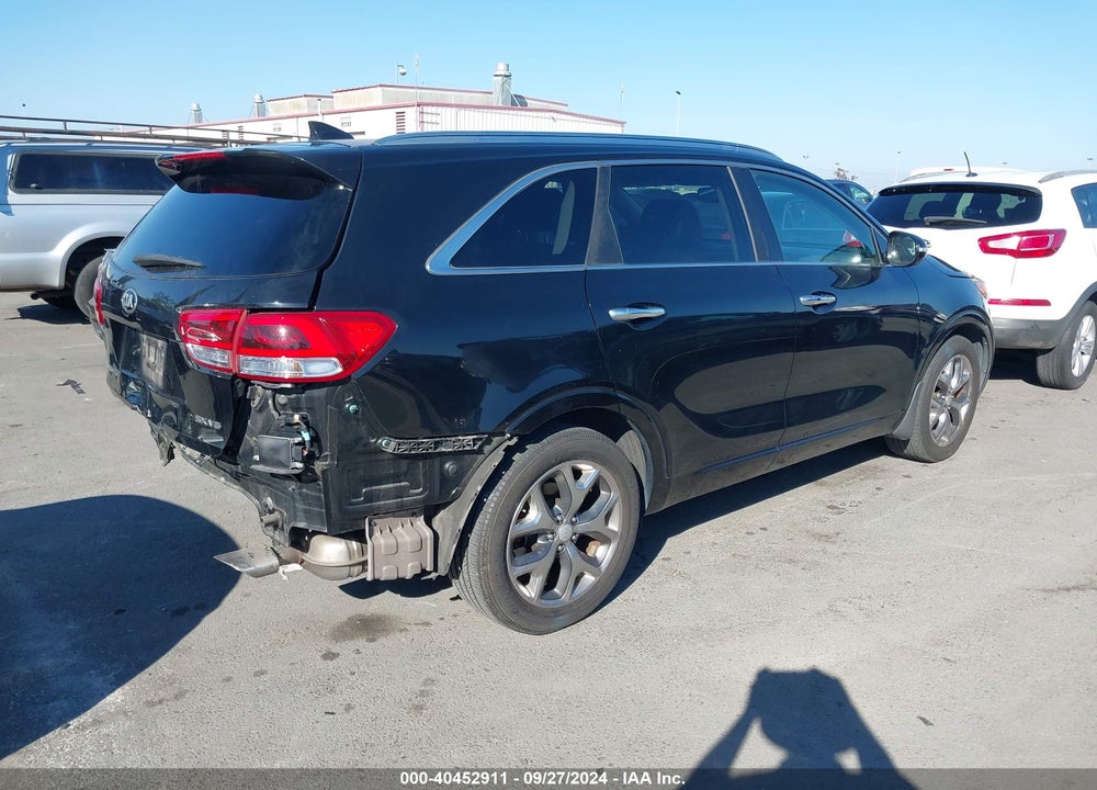 2016 KIA SORENTO 3.3L SX VIN: 5XYPK4A51GG155929