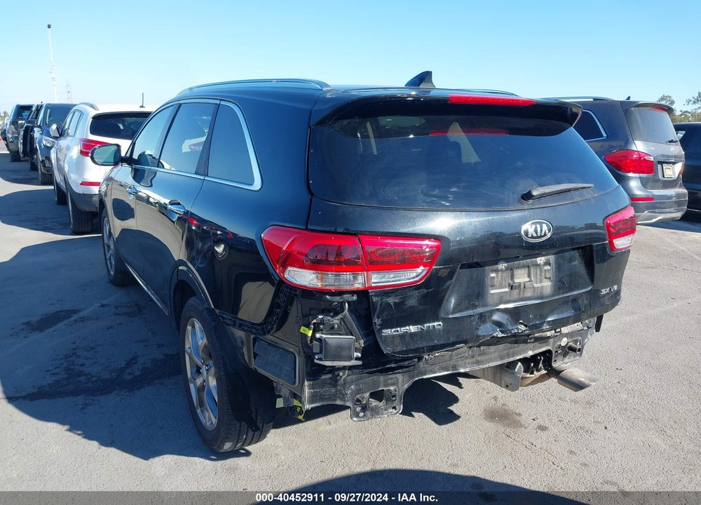 2016 KIA SORENTO 3.3L SX VIN: 5XYPK4A51GG155929