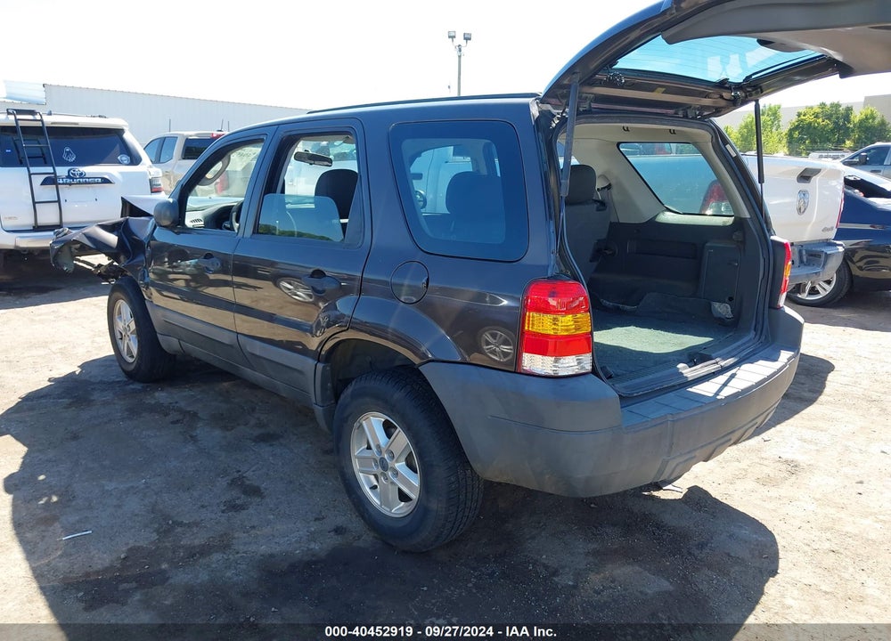 2007 FORD ESCAPE VIN: 1FMYU02Z57KB59643
