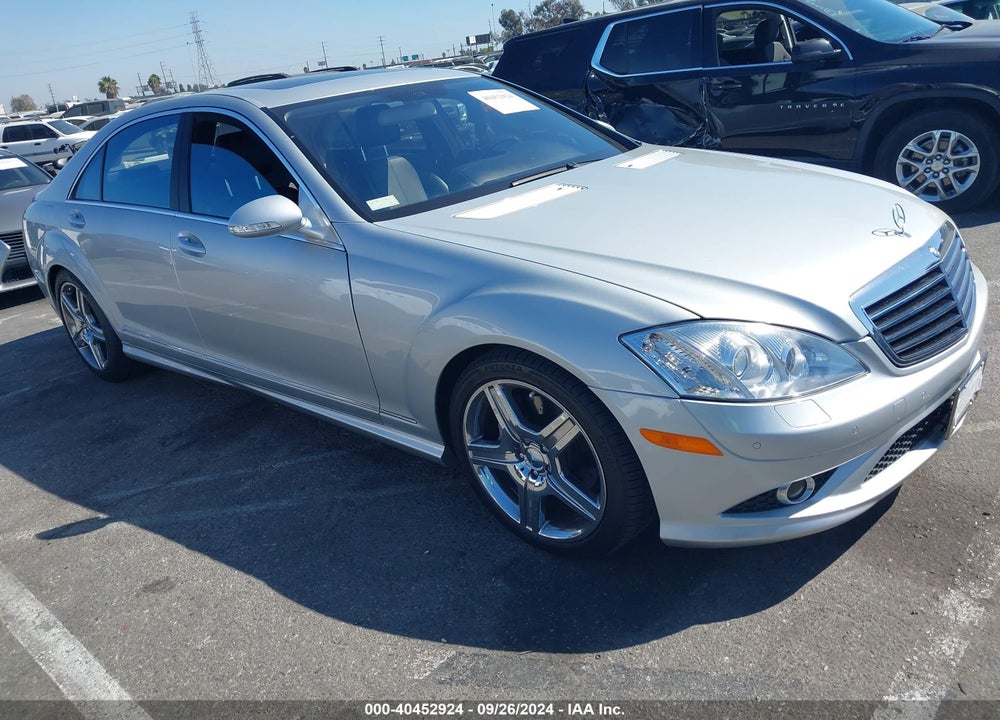 2009 MERCEDES-BENZ S 550 VIN: WDDNG71X79A251004