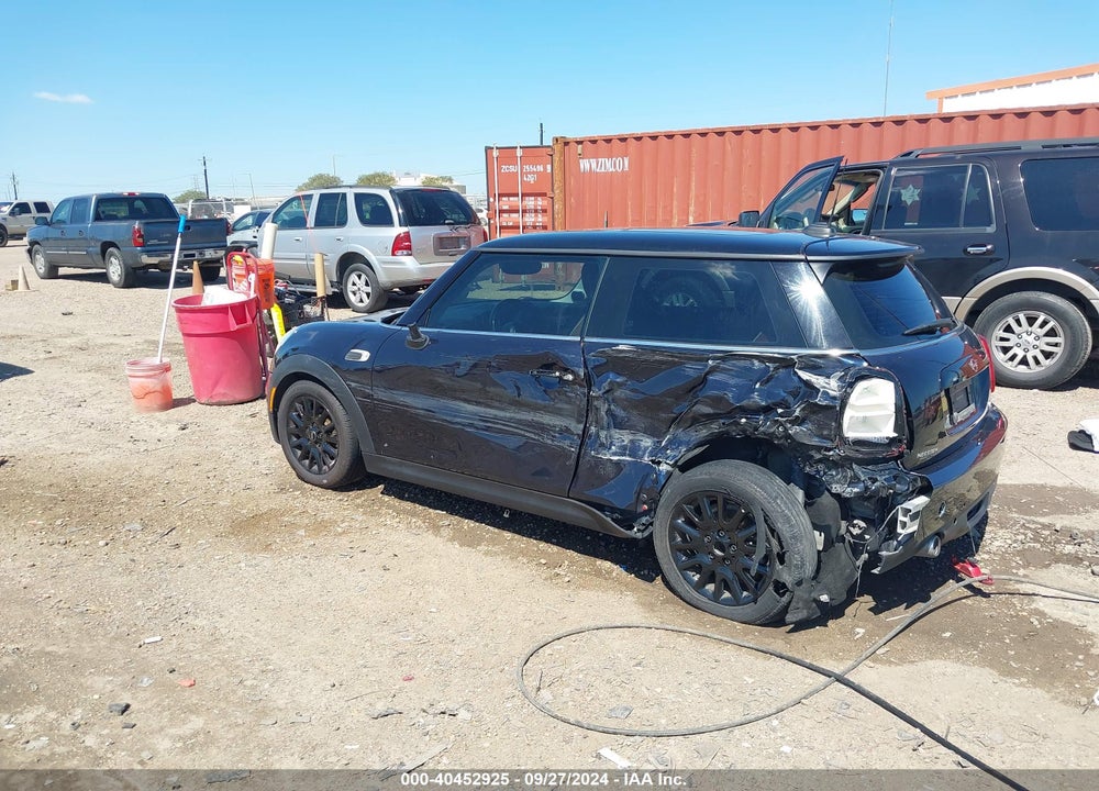 2020 MINI HARDTOP COOPER VIN: WMWXR3C02L2M28935