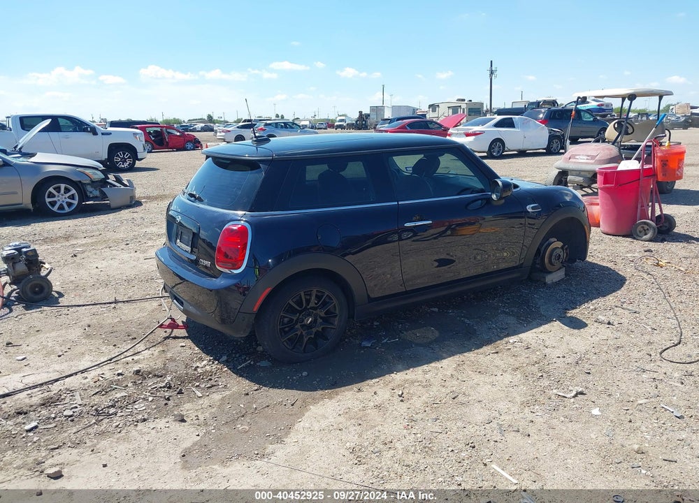 2020 MINI HARDTOP COOPER VIN: WMWXR3C02L2M28935