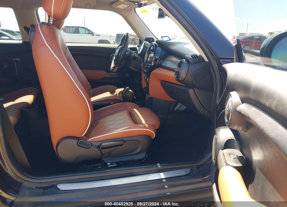 2020 MINI HARDTOP COOPER VIN: WMWXR3C02L2M28935