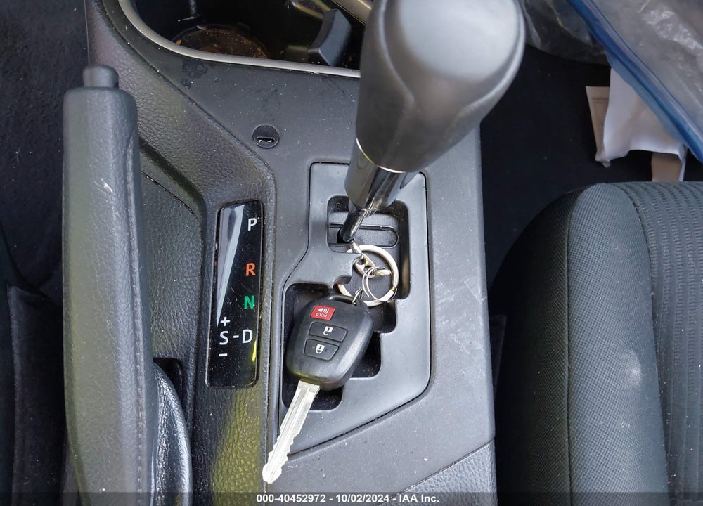 2017 TOYOTA RAV4 LE VIN: 2T3ZFREV5HW321747