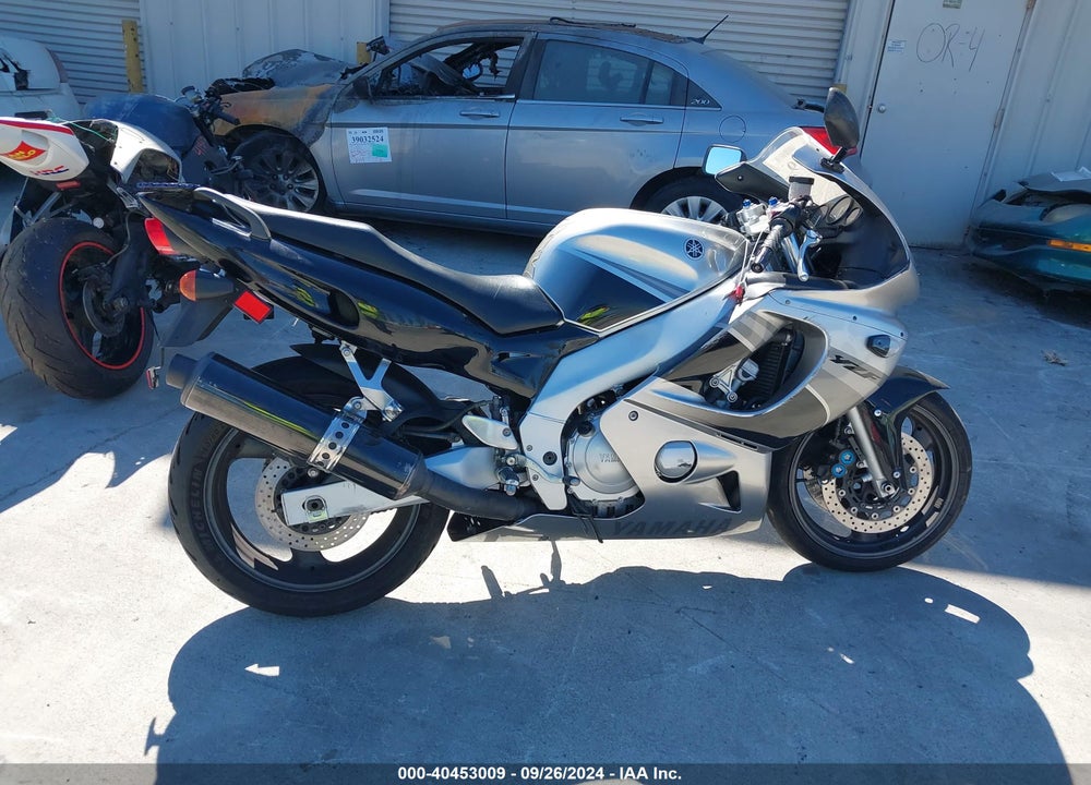 2004 YAMAHA YZF600 R VIN: JYA5AHE034A041566