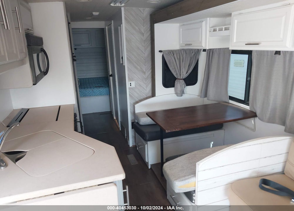 2001 WINNEBAGO WPG32V VIN: 1FCNF53S910A15807