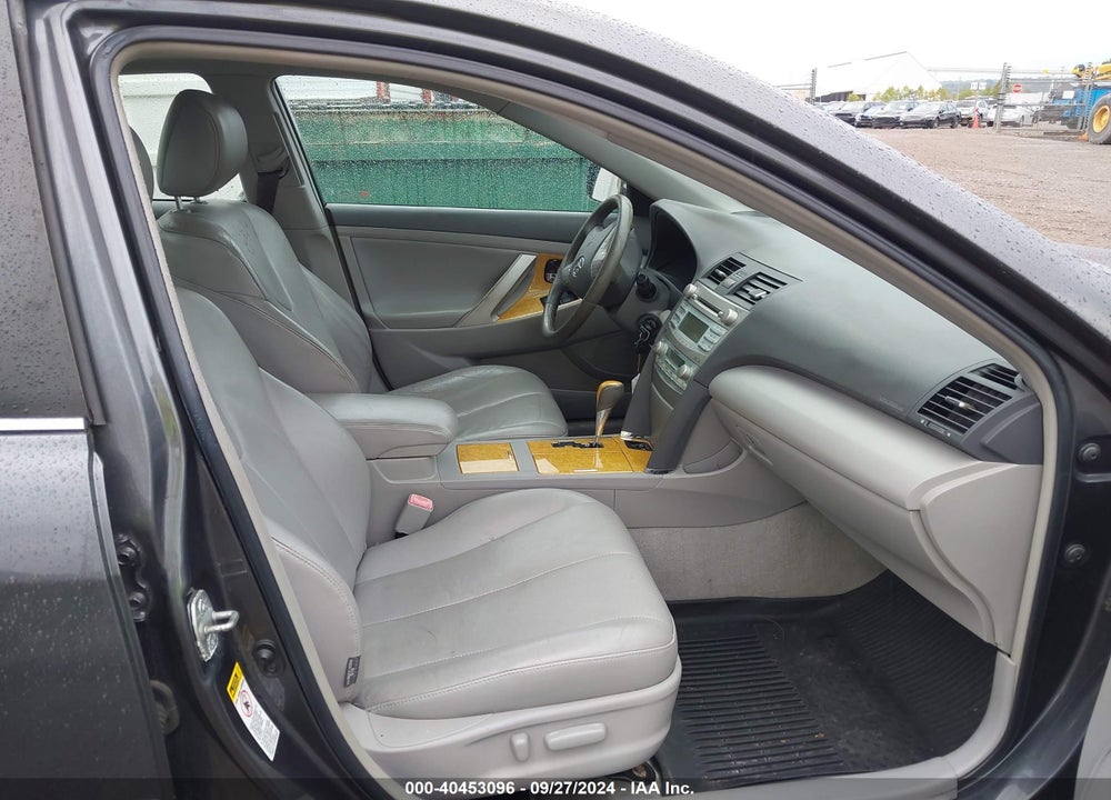 2007 TOYOTA CAMRY XLE VIN: 4T1BE46K37U117564