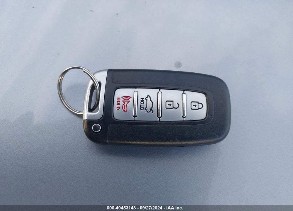 2015 HYUNDAI SONATA HYBRID VIN: KMHEC4A41FA137792