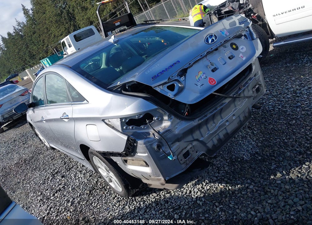 2015 HYUNDAI SONATA HYBRID VIN: KMHEC4A41FA137792