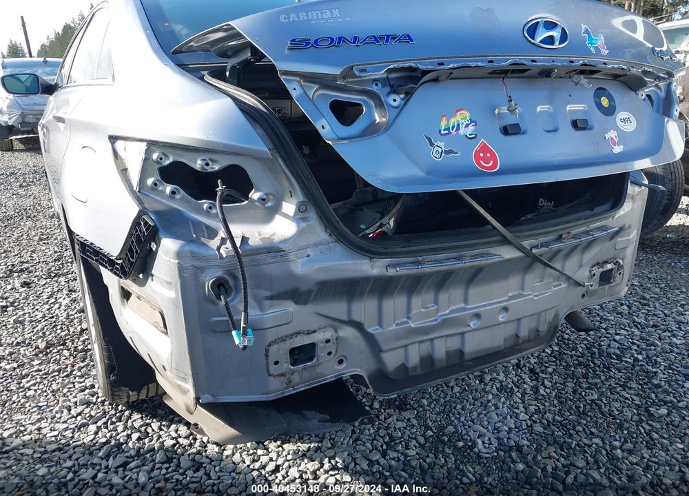 2015 HYUNDAI SONATA HYBRID VIN: KMHEC4A41FA137792