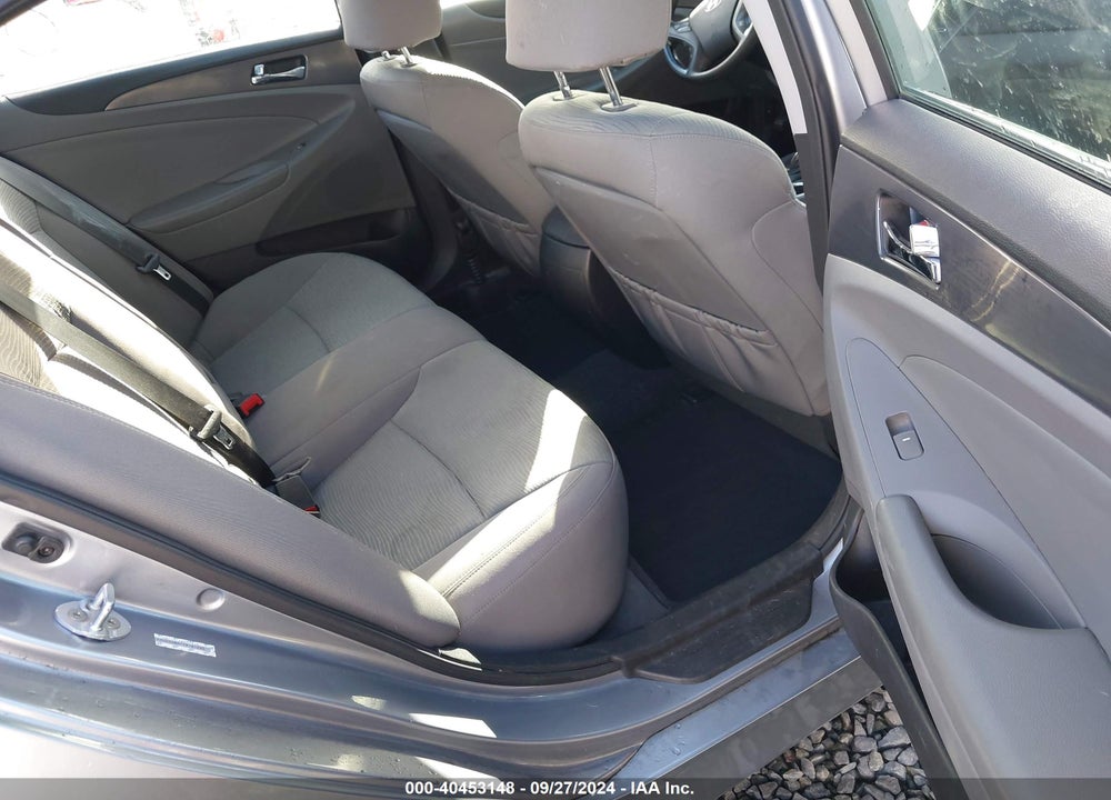 2015 HYUNDAI SONATA HYBRID VIN: KMHEC4A41FA137792