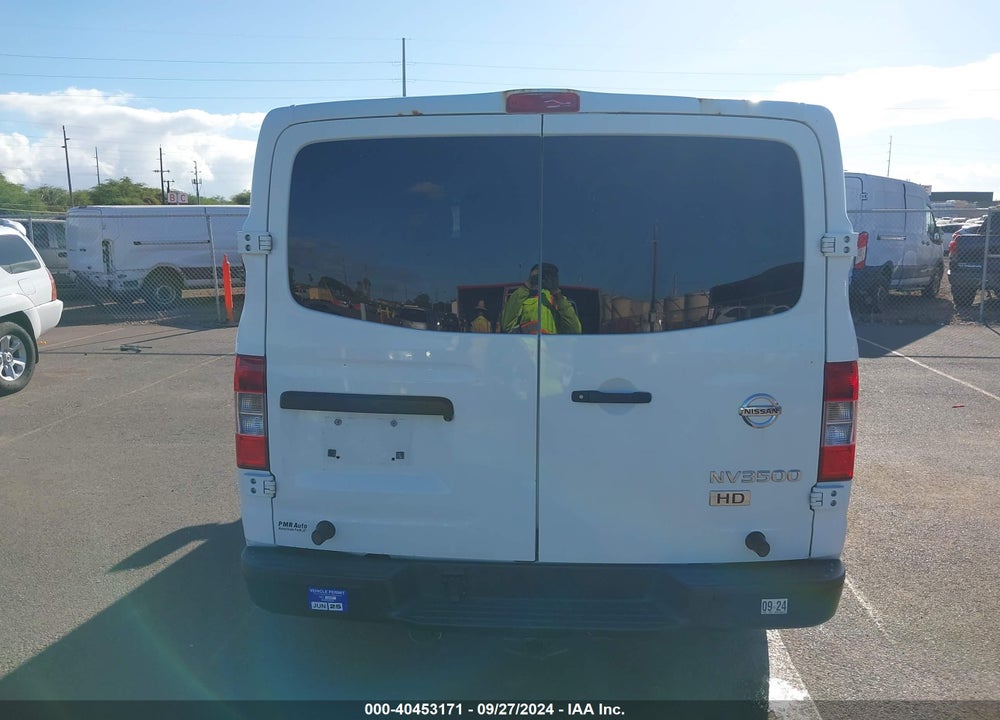 2013 NISSAN NV PASSENGER NV3500 HD S V6 VIN: 5BZBF0AA3DN202094
