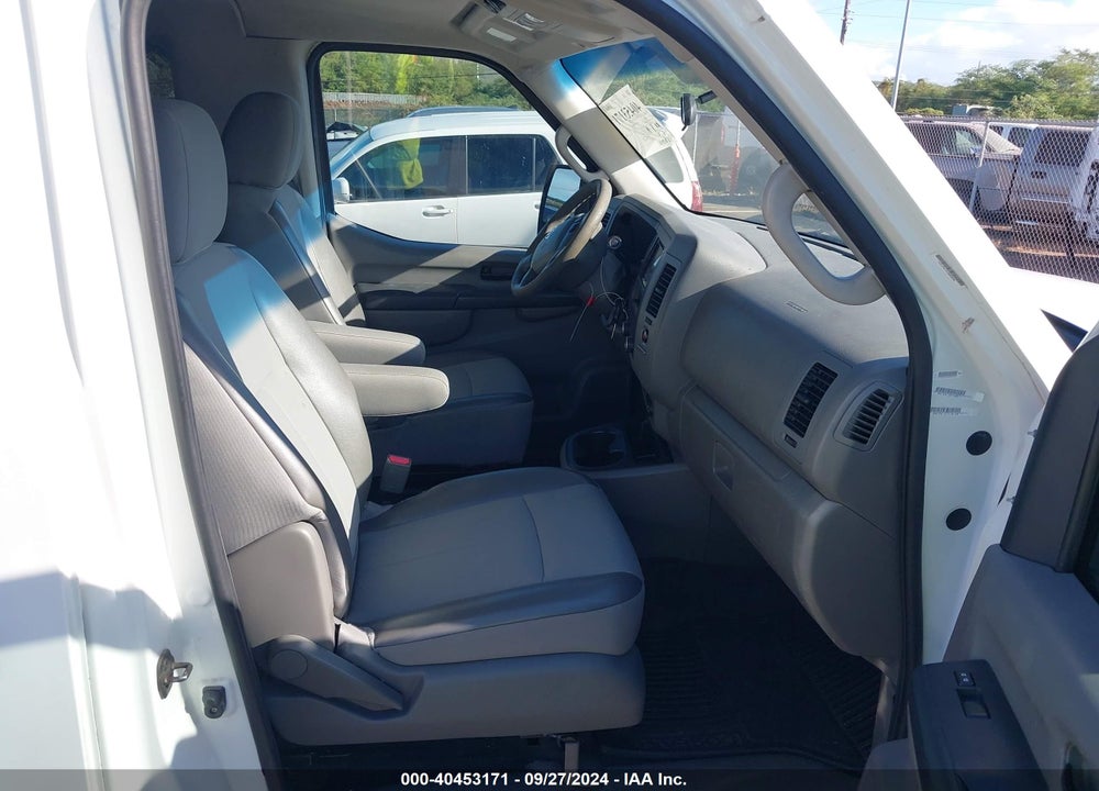 2013 NISSAN NV PASSENGER NV3500 HD S V6 VIN: 5BZBF0AA3DN202094
