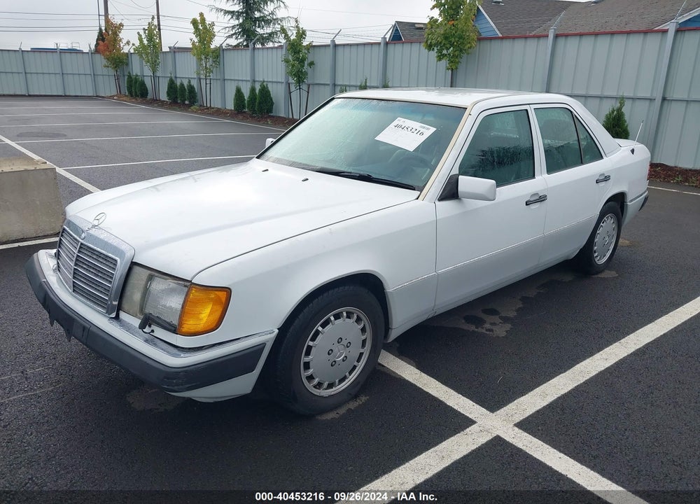 1993 MERCEDES-BENZ 300 E VIN: WDBEA32E6PB967447
