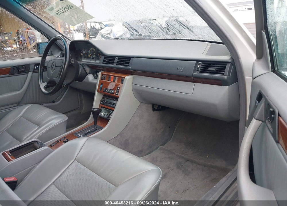 1993 MERCEDES-BENZ 300 E VIN: WDBEA32E6PB967447