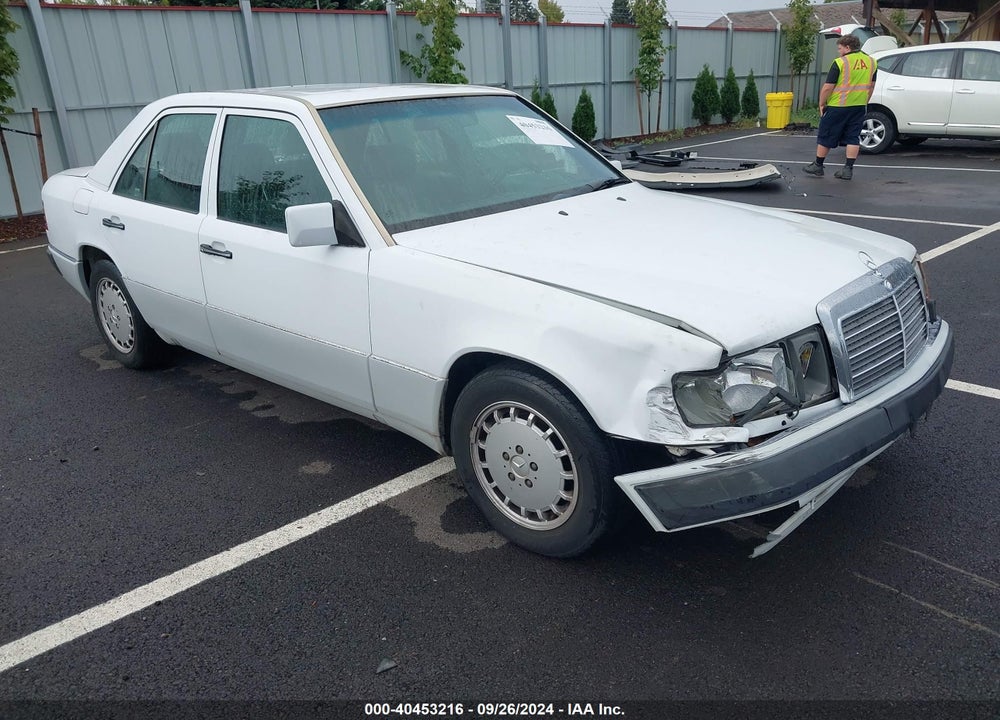 1993 MERCEDES-BENZ 300 E VIN: WDBEA32E6PB967447