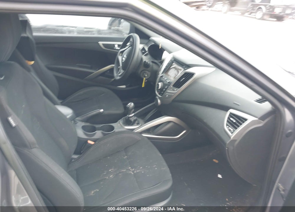 2016 HYUNDAI VELOSTER VIN: KMHTC6AD9GU267371