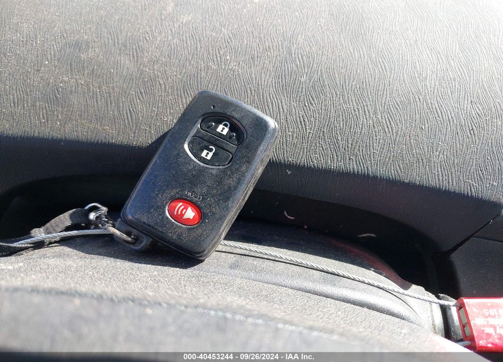 2011 TOYOTA PRIUS TWO VIN: JTDKN3DU1B1420176