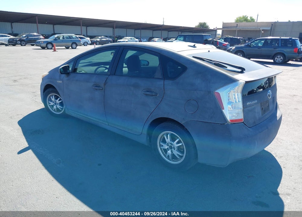 2011 TOYOTA PRIUS TWO VIN: JTDKN3DU1B1420176