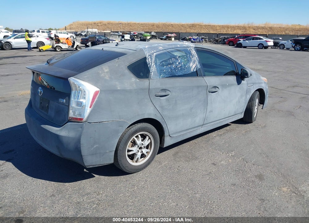 2011 TOYOTA PRIUS TWO VIN: JTDKN3DU1B1420176