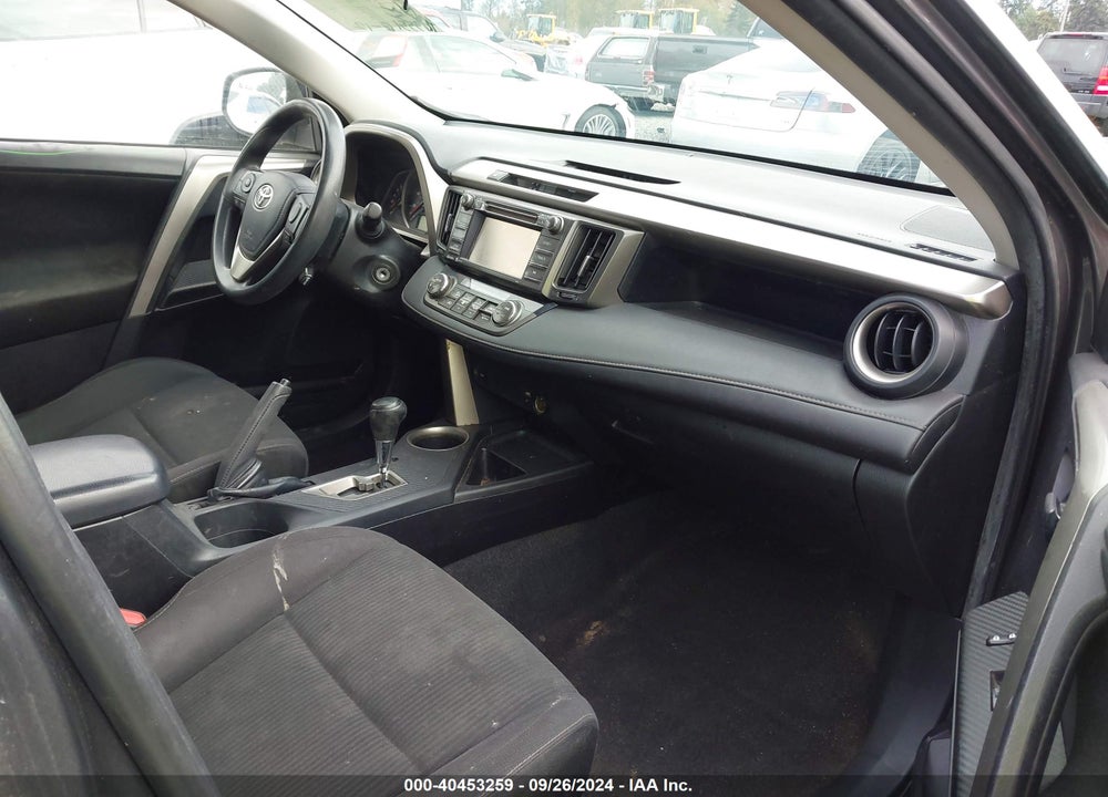2014 TOYOTA RAV4 XLE VIN: JTMRFREV7EJ010668