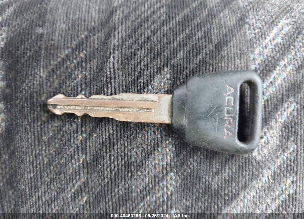 1999 ACURA INTEGRA LS VIN: JH4DB7652XS003258