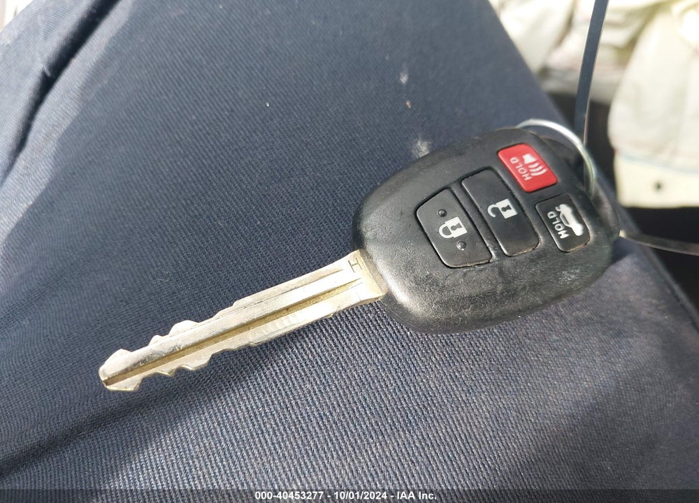 2016 TOYOTA COROLLA LE VIN: 5YFBURHE5GP390594